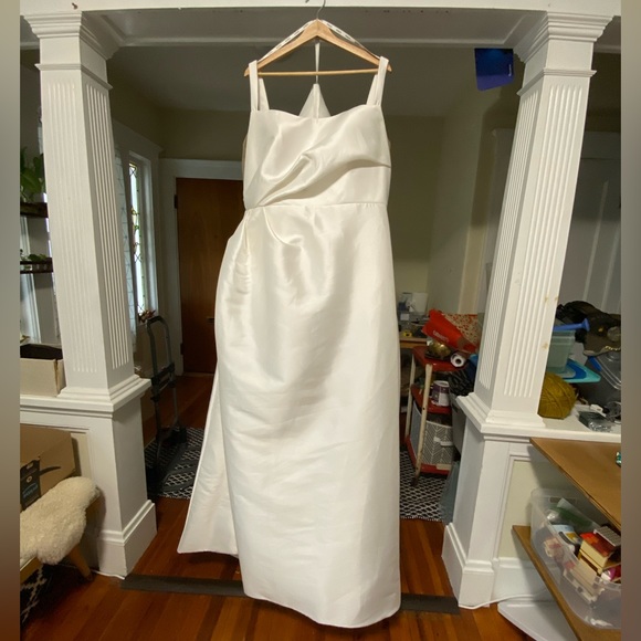 Enzoani Sandra Bridal Wedding Gown Ivory US size 16 - Sample - Picture 8 of 16